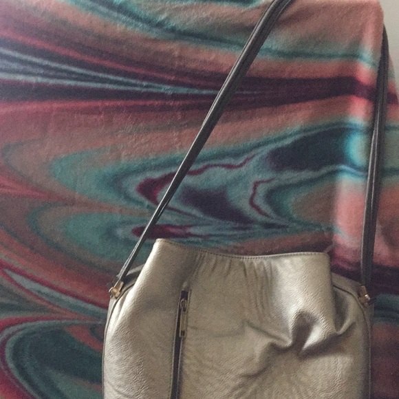 Purse - Picture 2 of 7